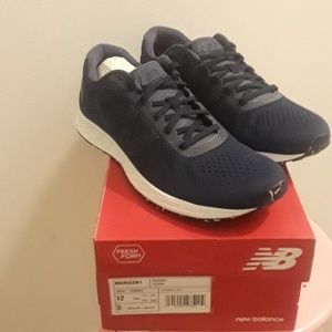NIB New Balance Mens size 12 medium